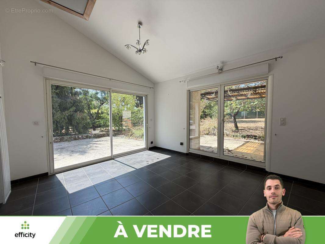 Maison 267 m² à Chaunay  - photo 3