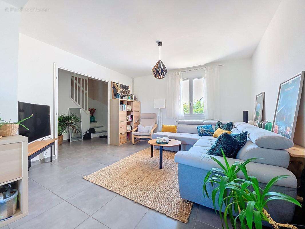 Maison à MIONS