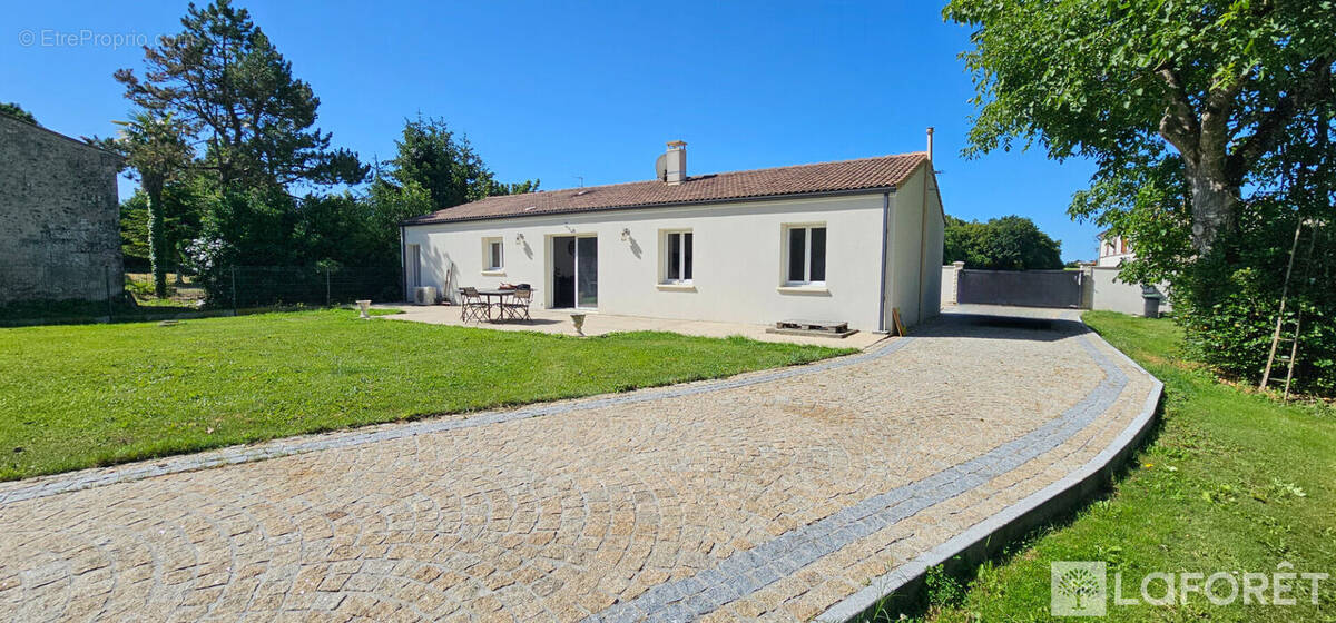Maison à THENAC
