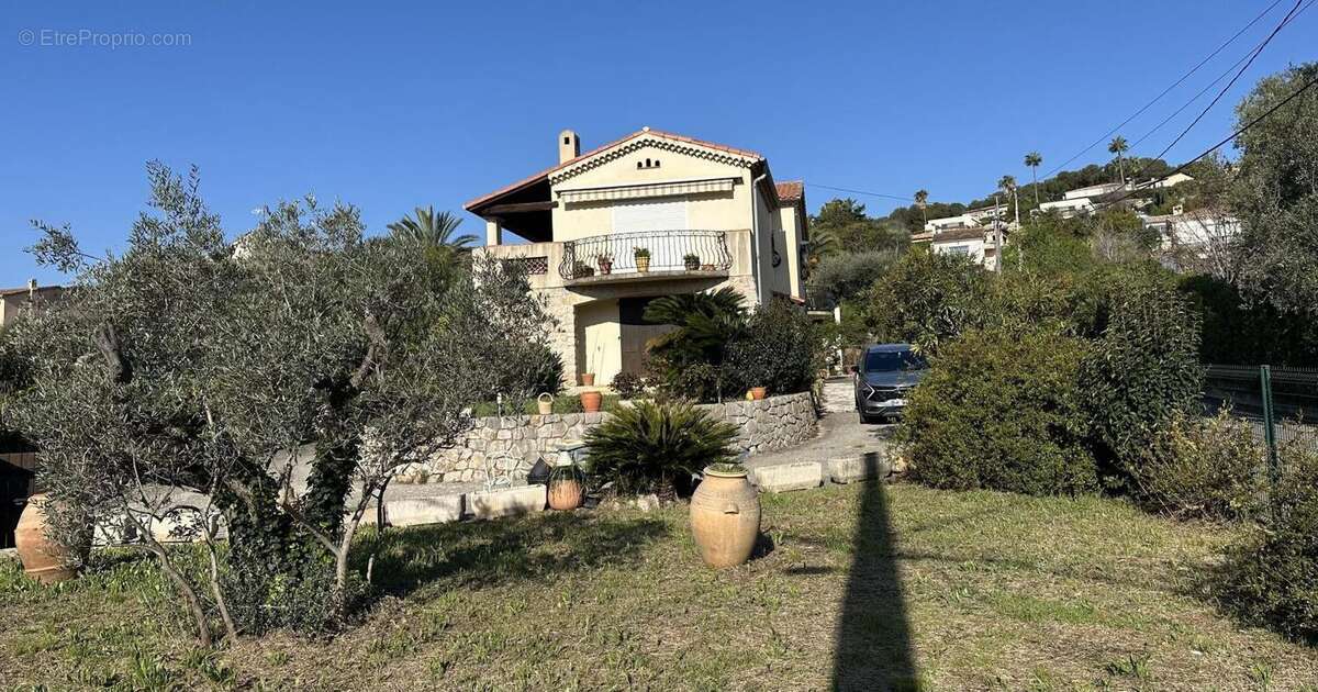 Maison à VALLAURIS