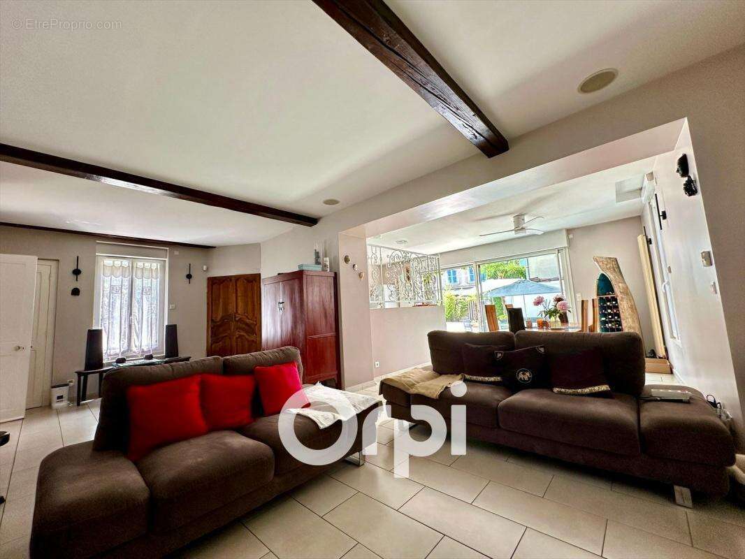 Maison à VILLARD-BONNOT