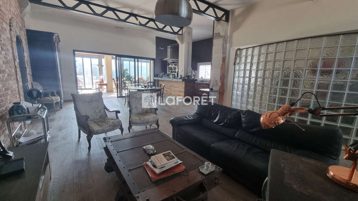 Maison LOFT INDUSTRIEL de 328 m² sur une parcelle de 2100 m² - Vente en Viager - photo 5