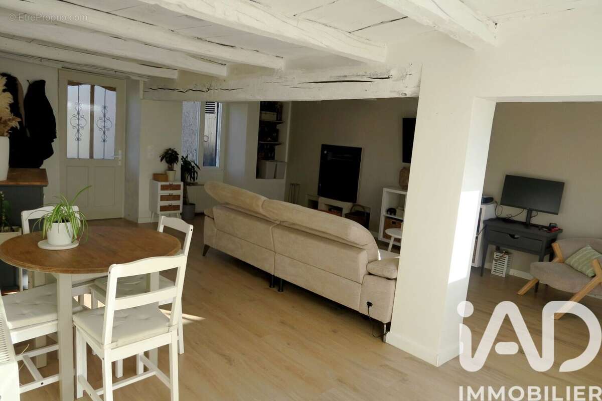 Photo 5 - Maison à LA CHAPELLE-MOULIERE