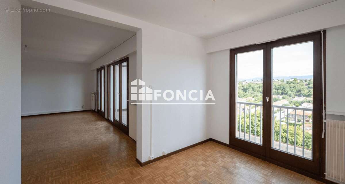 Appartement à BOURG-LES-VALENCE