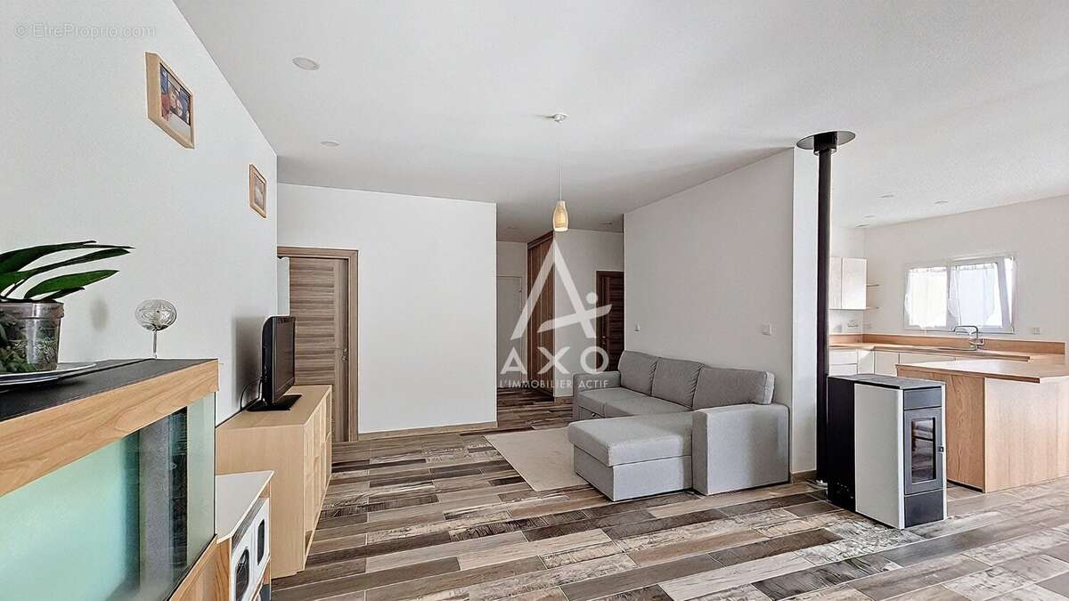 Maison à CORQUILLEROY