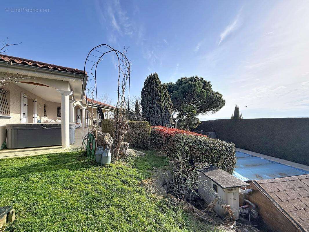 Maison à SAINT-MARTIN-LA-PLAINE