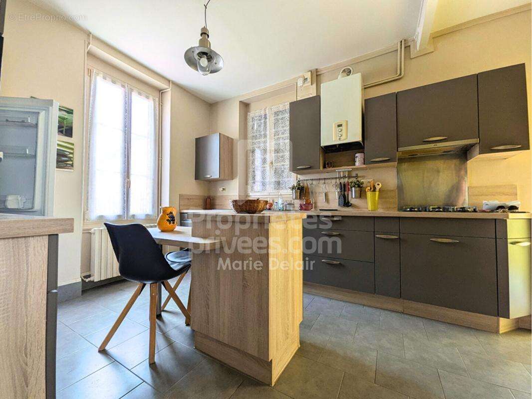 Maison à COSNE-COURS-SUR-LOIRE