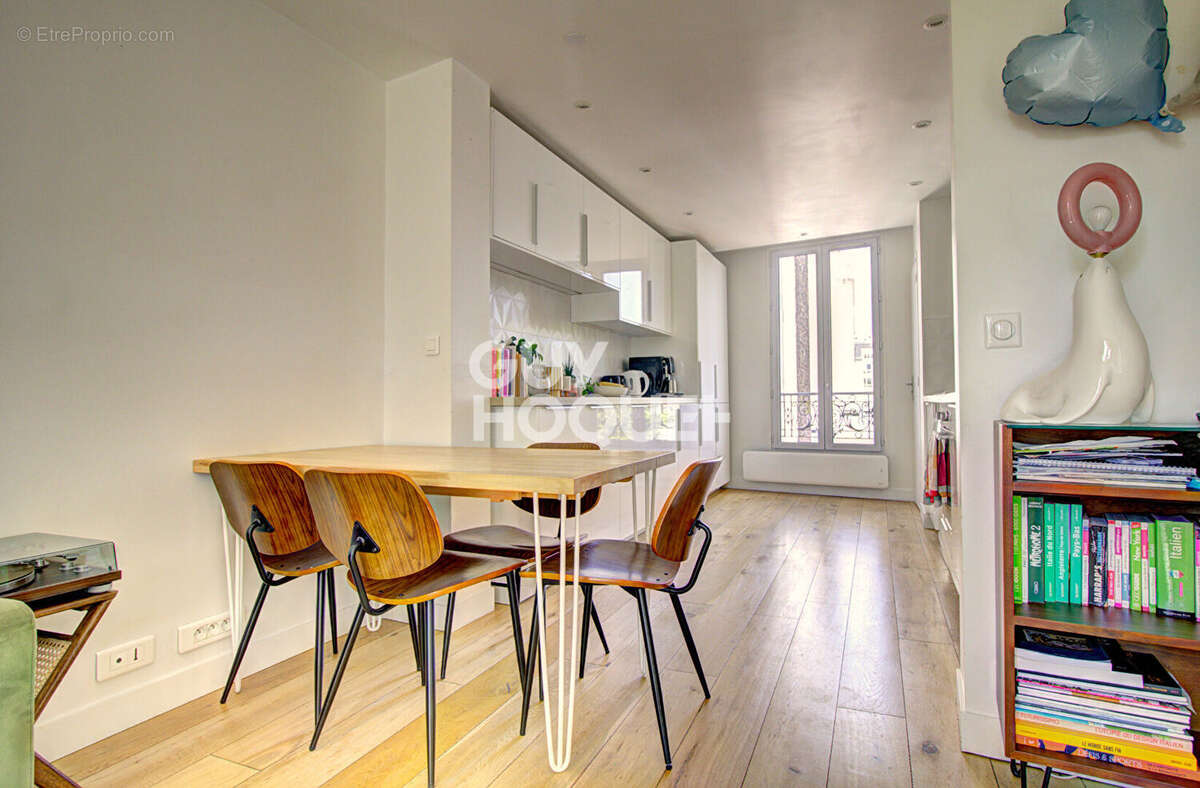 Appartement à PARIS-20E