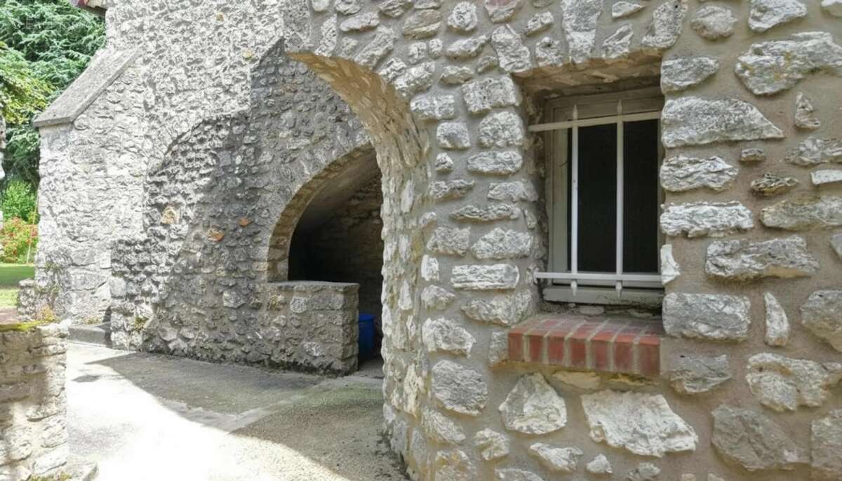 Maison de 8 pièces de 235 m² à Dammartin-en-Serve - photo 18