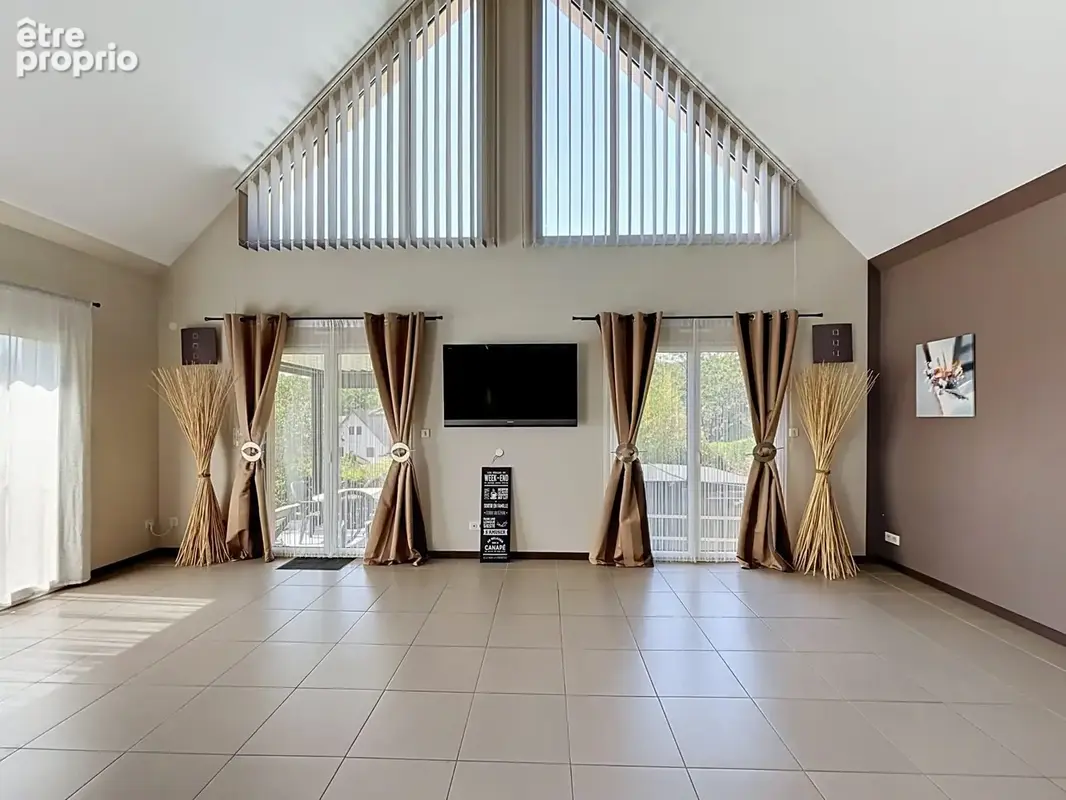 Photo Maison à Chateaufort au prix de 830 000€