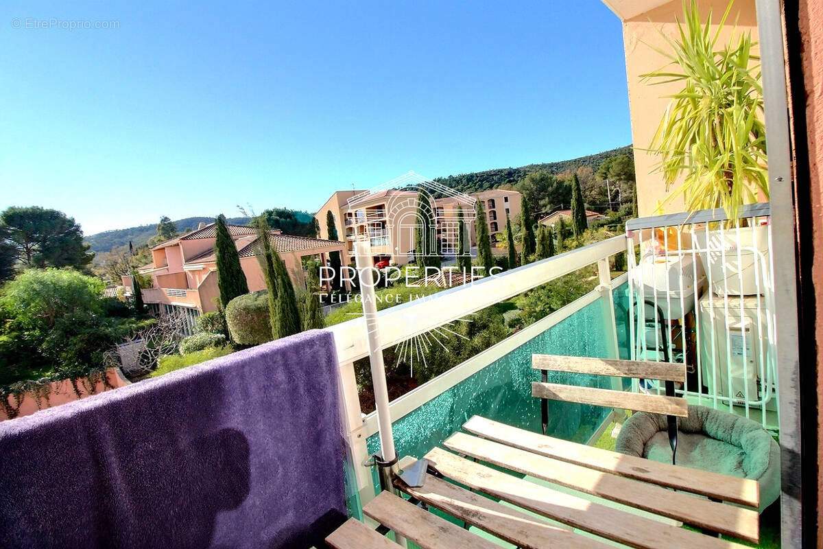 Appartement à BORMES-LES-MIMOSAS