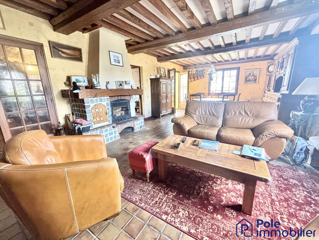 Maison à MONDEVILLE