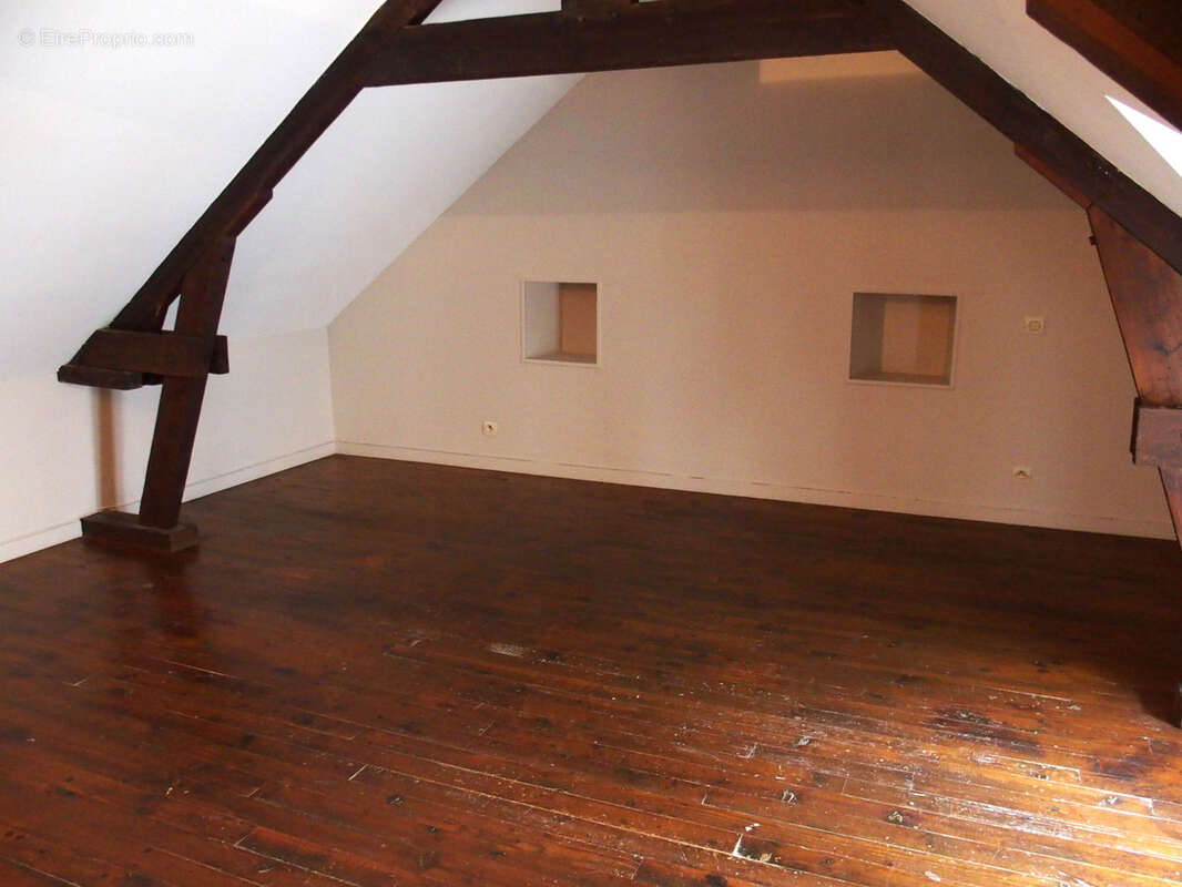 Appartement à PORT-EN-BESSIN-HUPPAIN