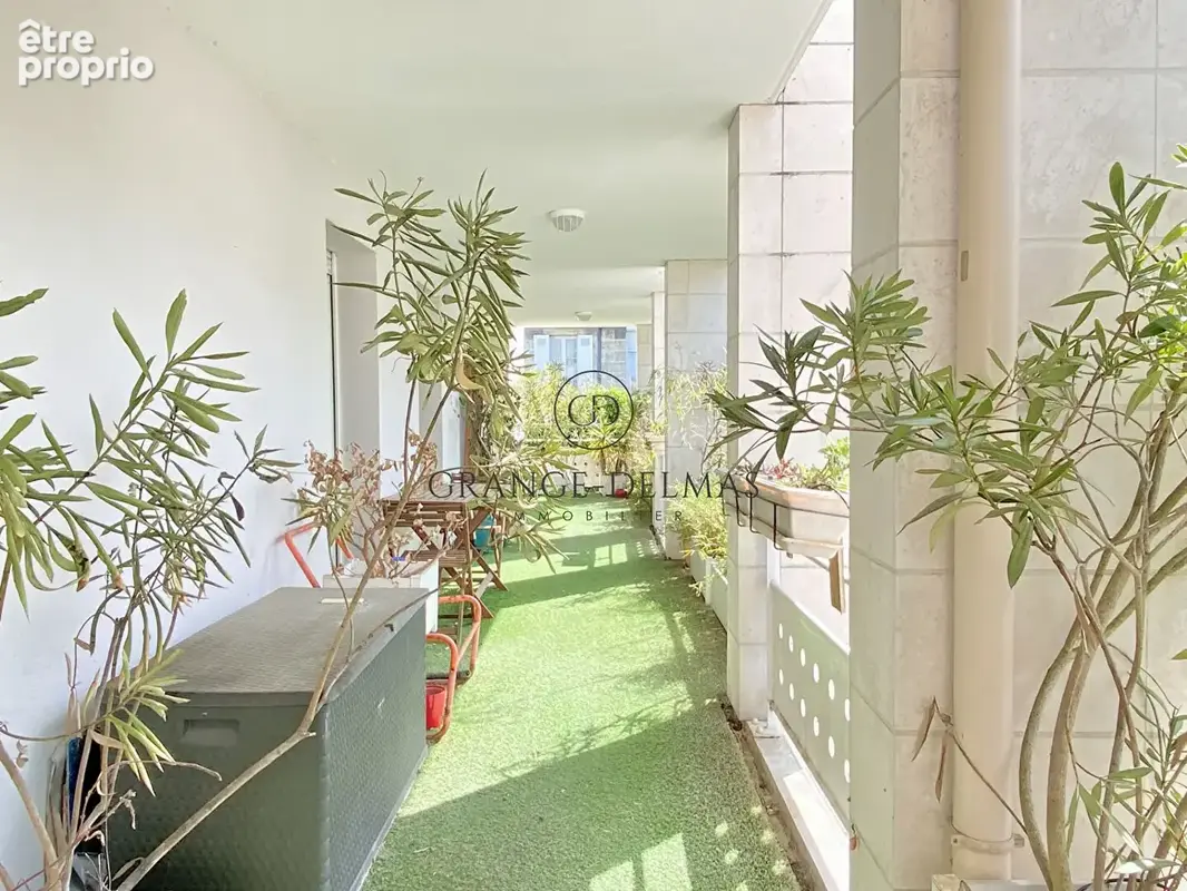 Appartement avec ascenseur, terrasse et parking - CROIX BLANCHE - photo 8