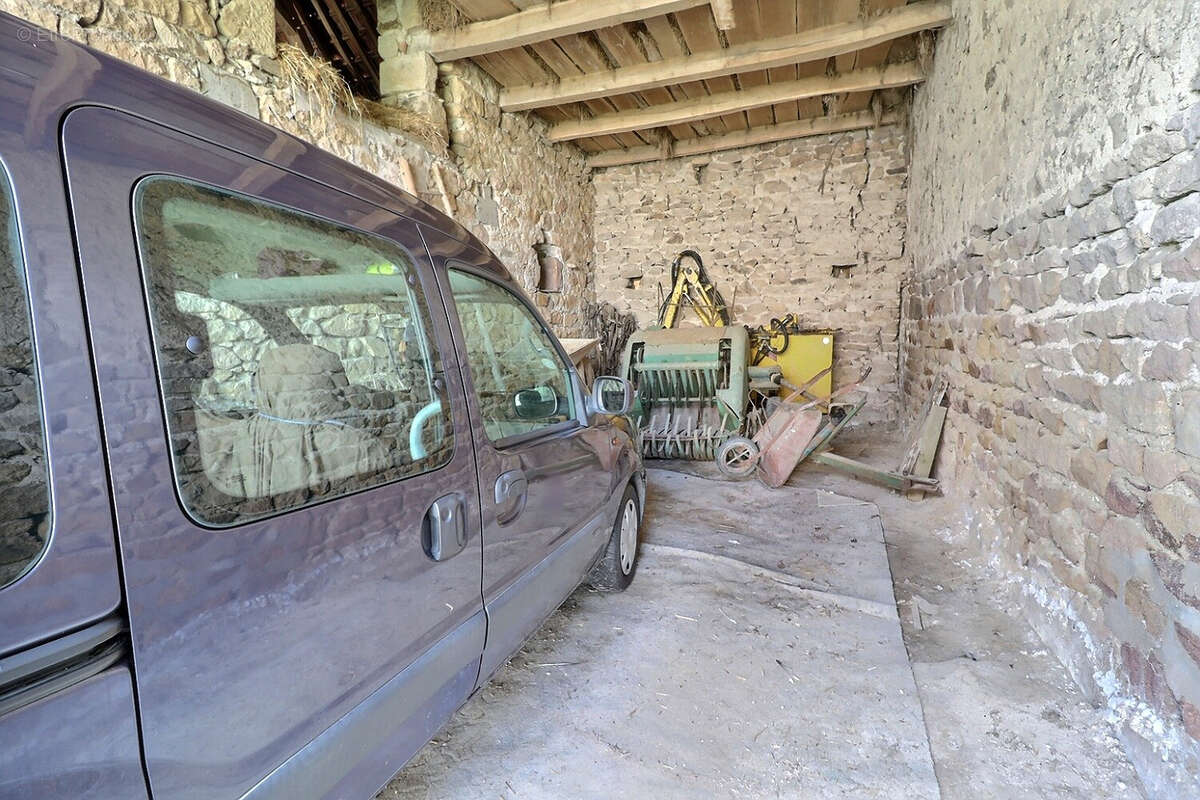 Maison à SAINT-BERAIN-SUR-DHEUNE