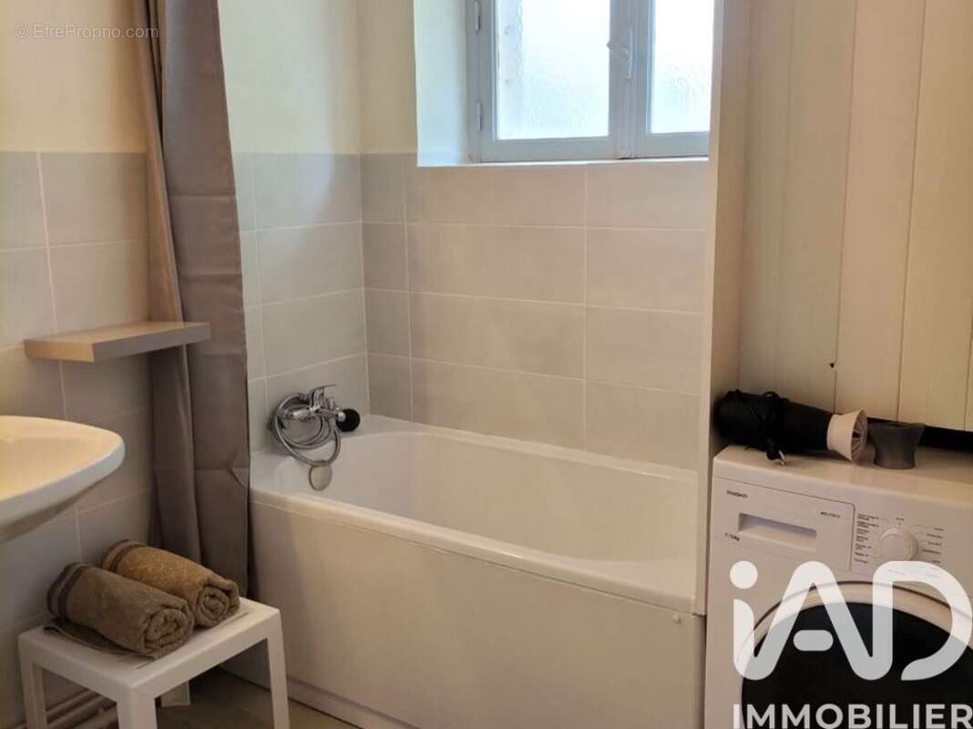 Maison 333 m² à Migne  - photo 6