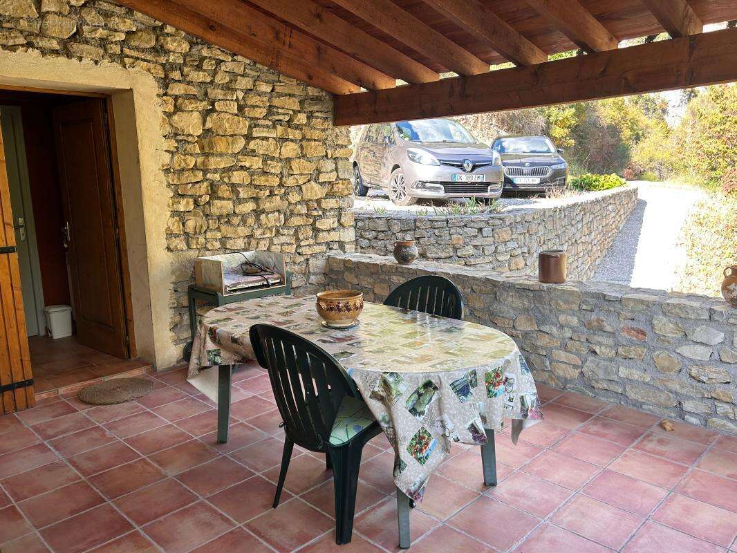 Maison à SAINT-FERREOL-TRENTE-PAS