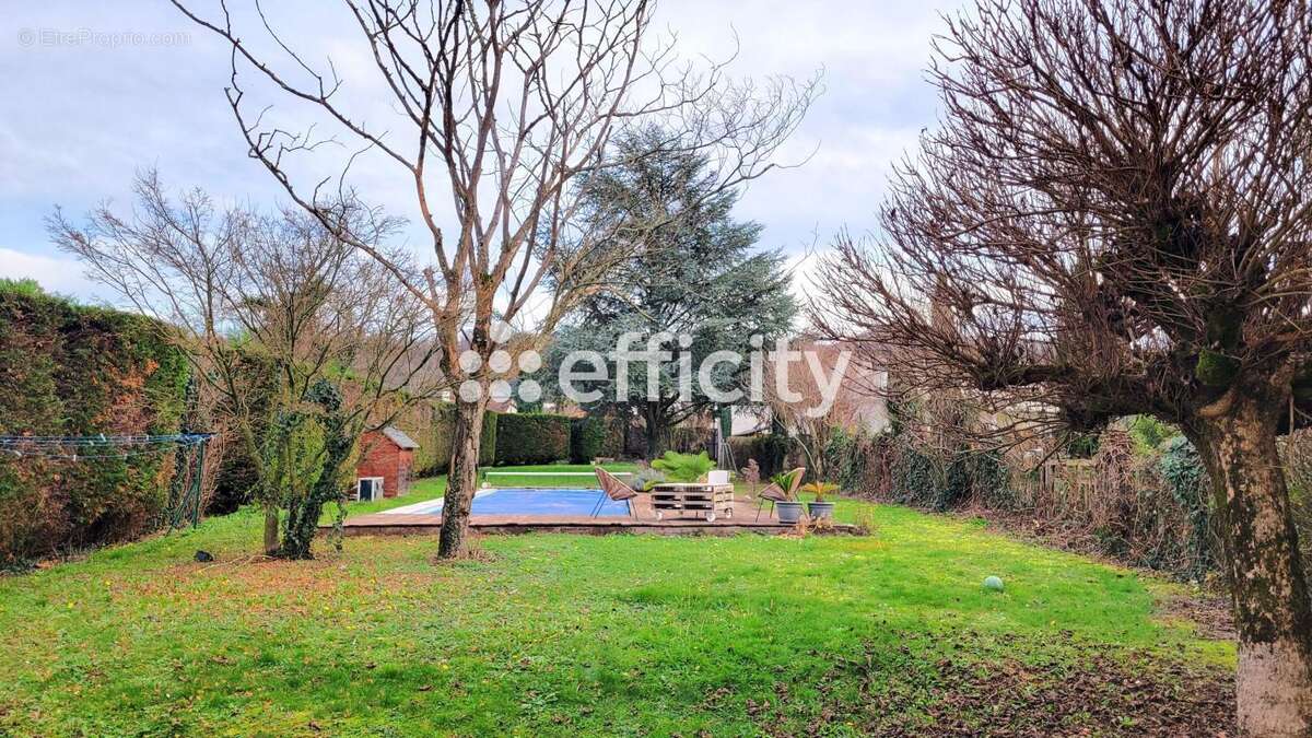 Maison à FLEURIEU-SUR-SAONE