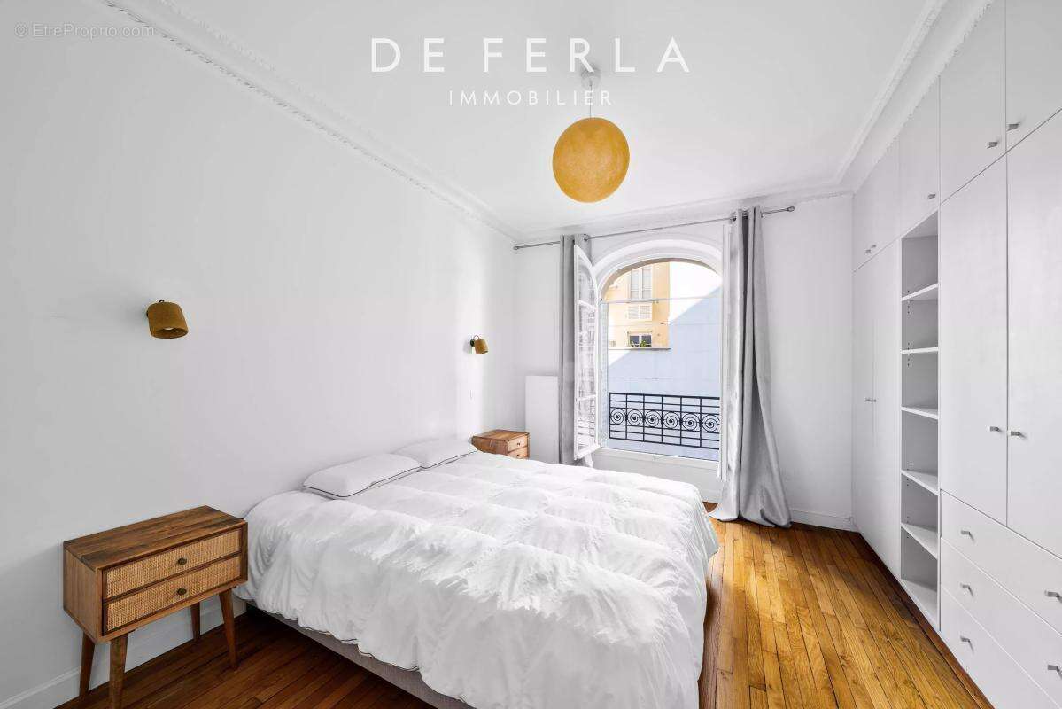 Appartement à PARIS-7E