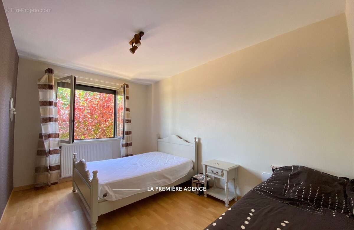 Maison 122 m² à Saint-Forgeux  - photo 7
