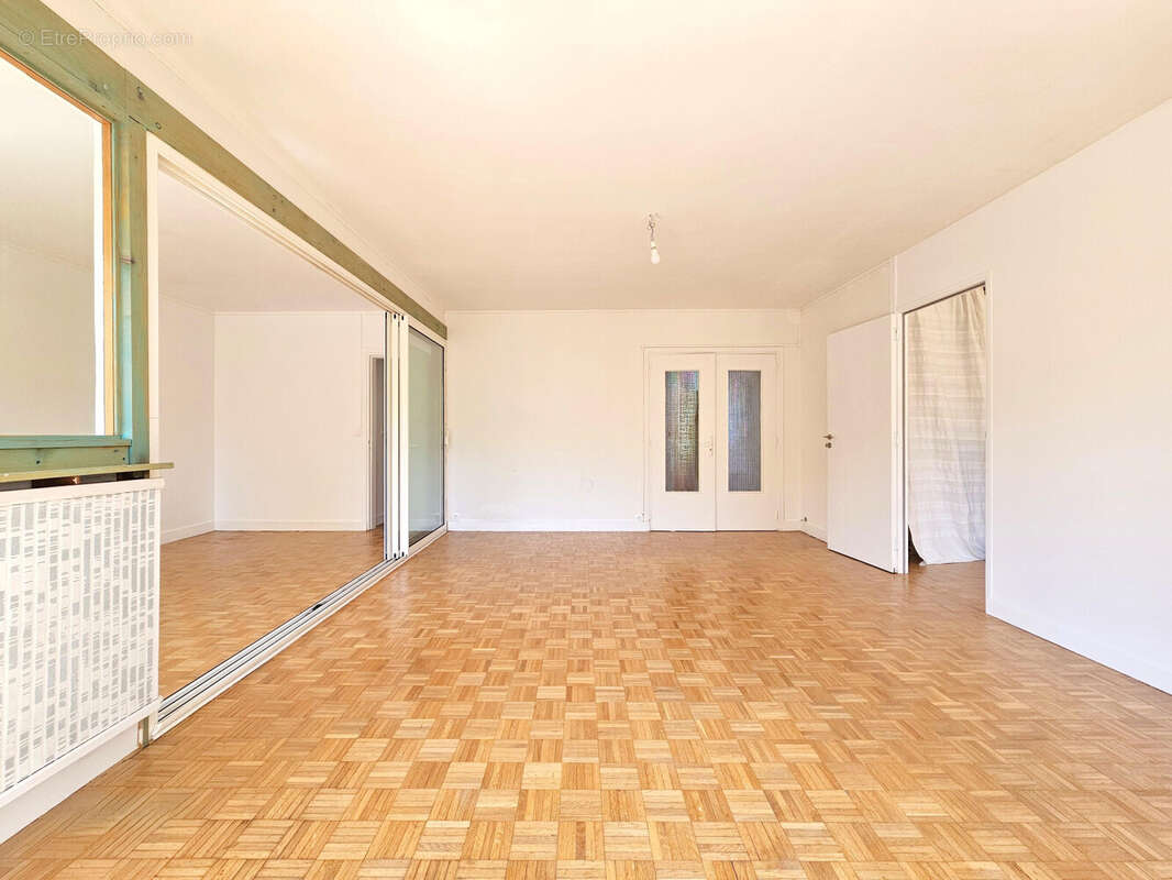Quartier Petit Ivry - PARC  privé - 5p - Balcon - photo 3
