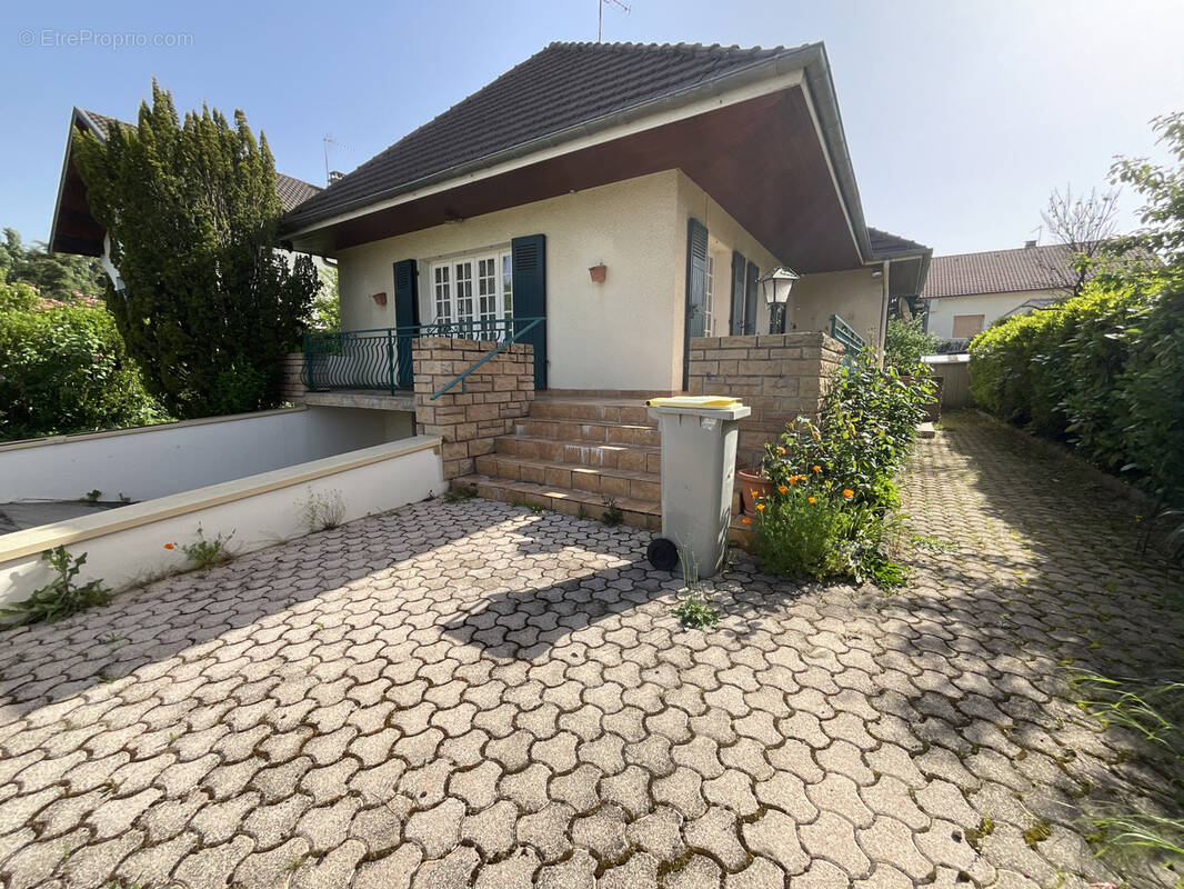 Maison à BOURGOIN-JALLIEU