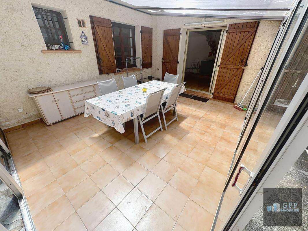 Maison à BORMES-LES-MIMOSAS