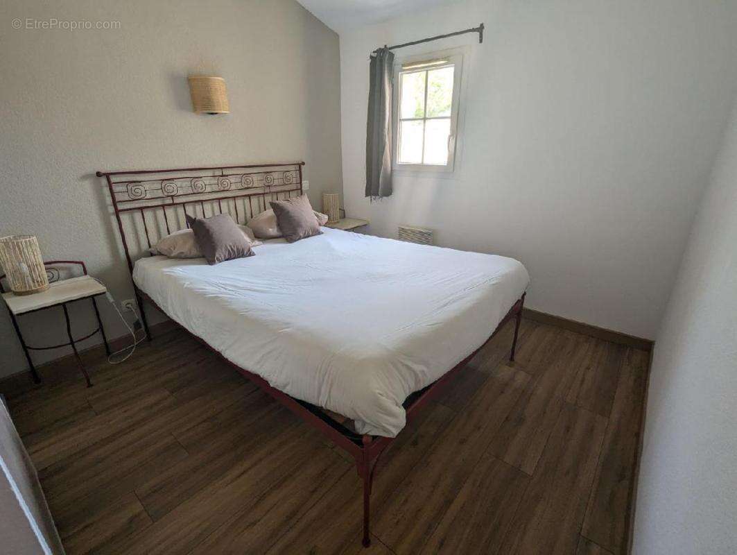 Maison à GALLARGUES-LE-MONTUEUX