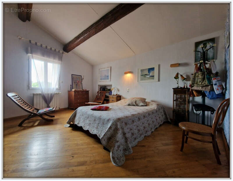 Maison à OUVEILLAN