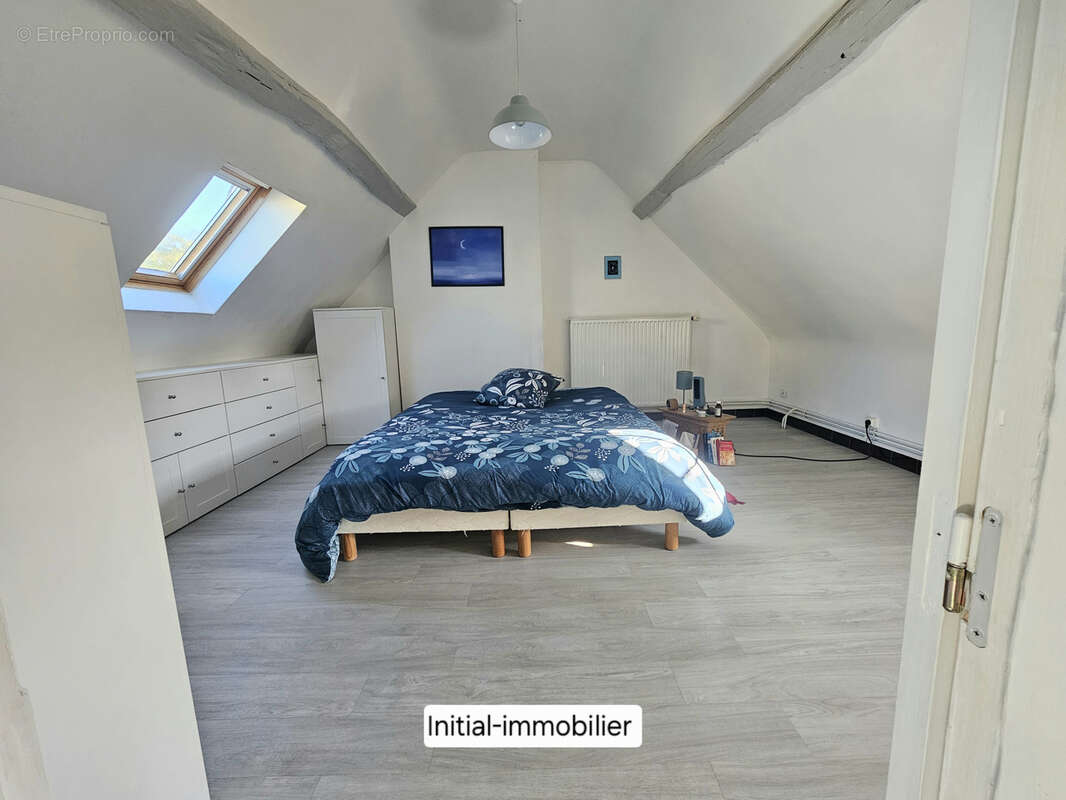 Maison à BEAUMONT-LA-RONCE