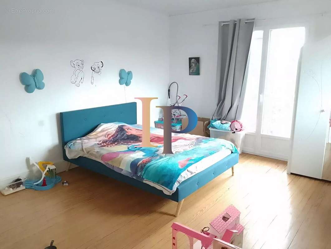 Maison à LA CLAYETTE