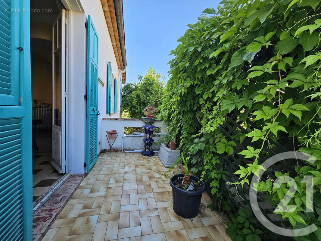 Maison 151 m² à Cagnes-Sur-Mer  - photo 11