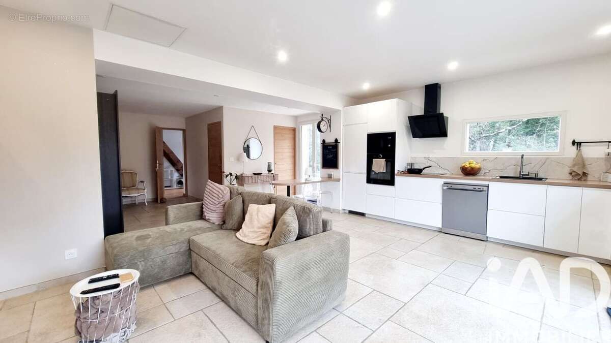 Photo 4 - Maison à TOURVES