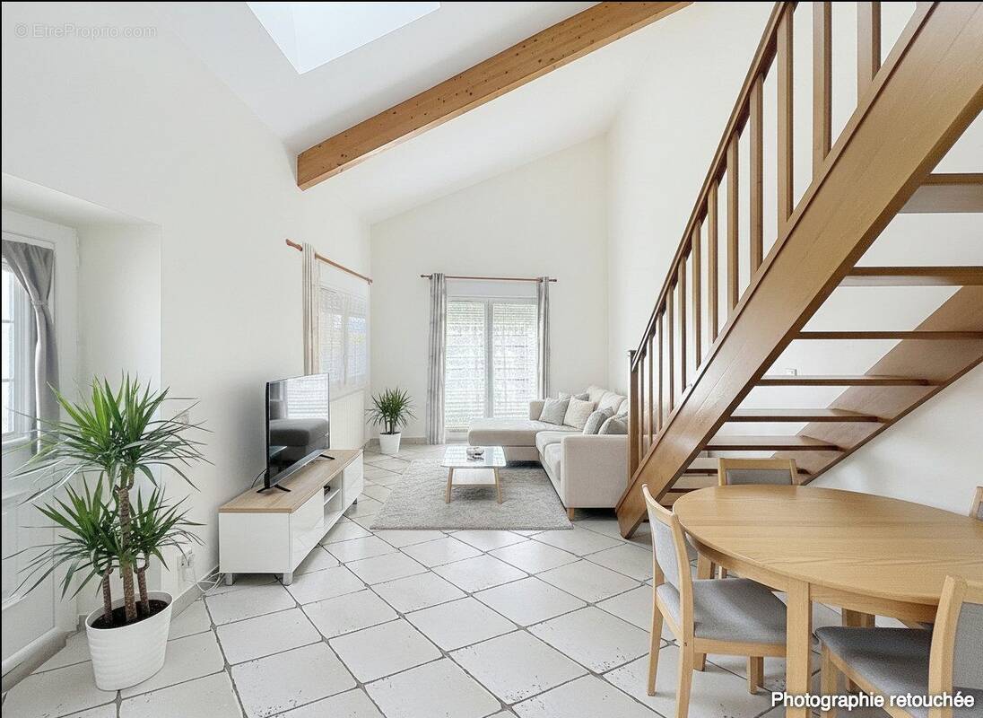 Seyssins agencement de la pièce de vie  - Appartement à SEYSSINS