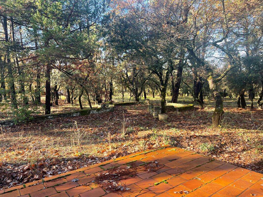 Maison à SAINT-SATURNIN-LES-APT