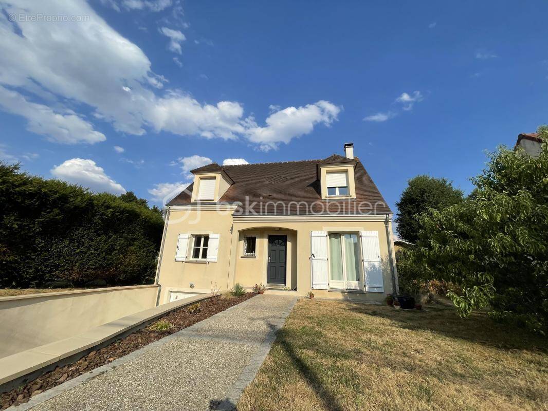 Maison à BOIS-LE-ROI