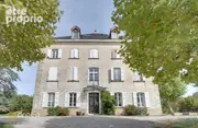 Entrée copropriété - Appartement à SAINT-ETIENNE-DE-CROSSEY