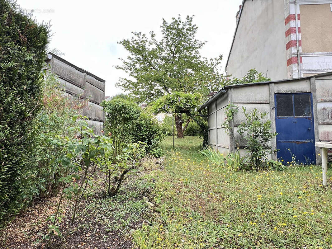 Maison à GOND-PONTOUVRE