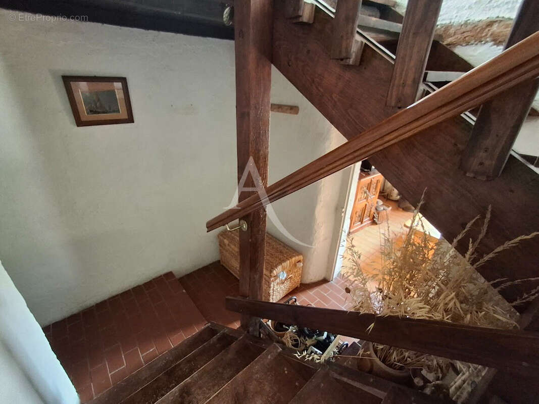 Maison à DIO-ET-VALQUIERES