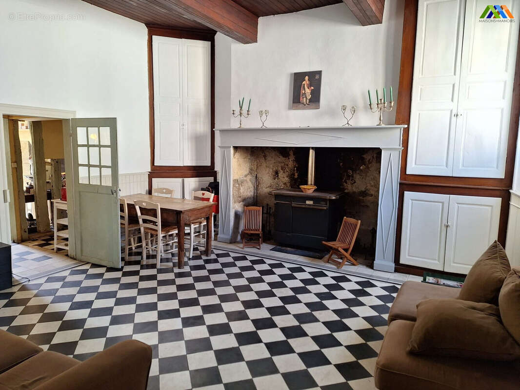 Maison 350 m² à Masseube  - photo 2