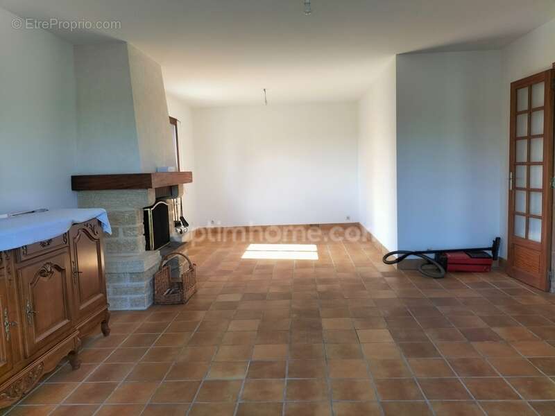 Maison à MONTFORT-SUR-MEU