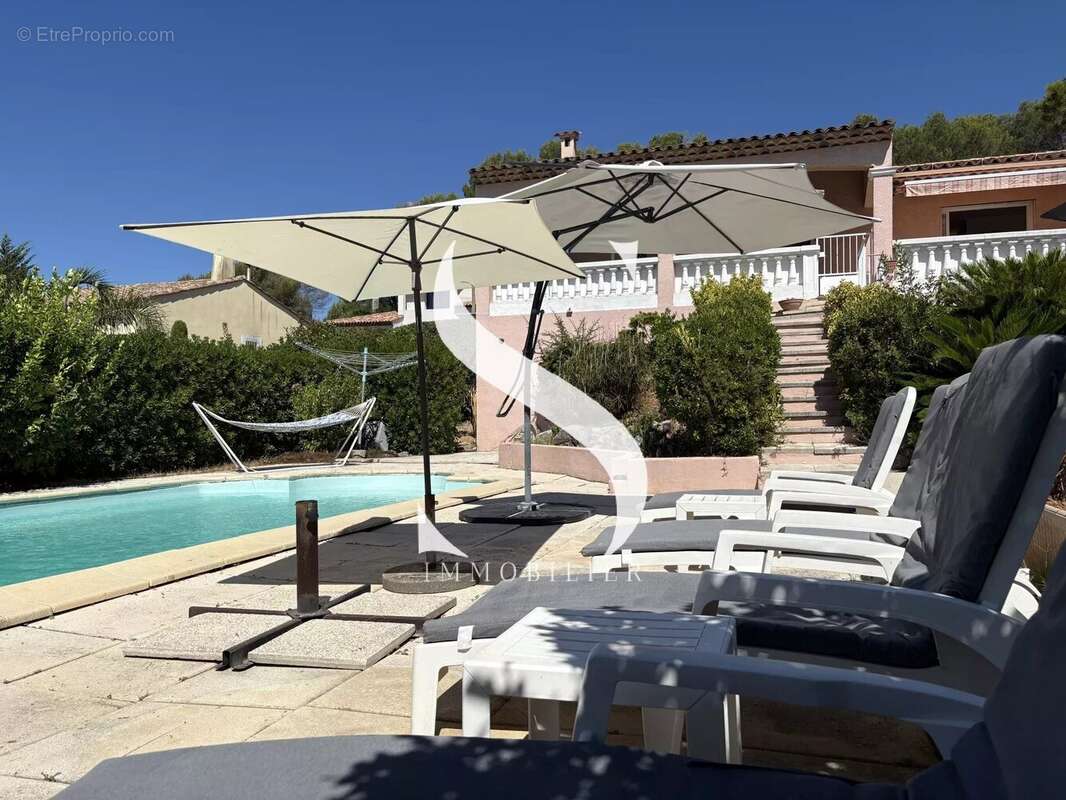 Maison à VALLAURIS