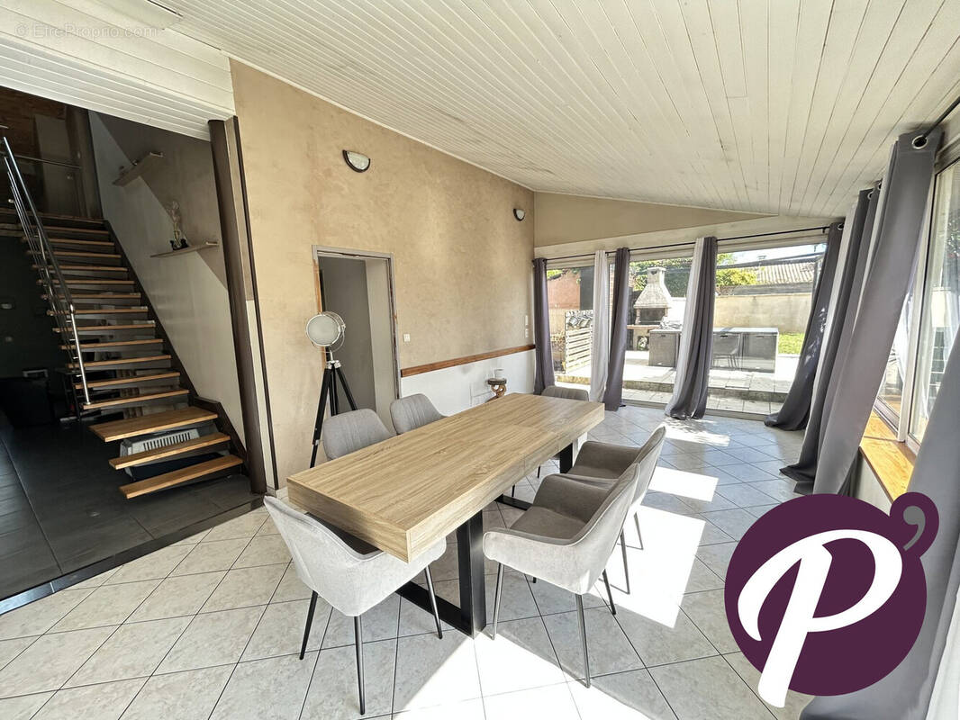 Maison 145 m² à Lamonzie-Saint-Martin  - photo 2
