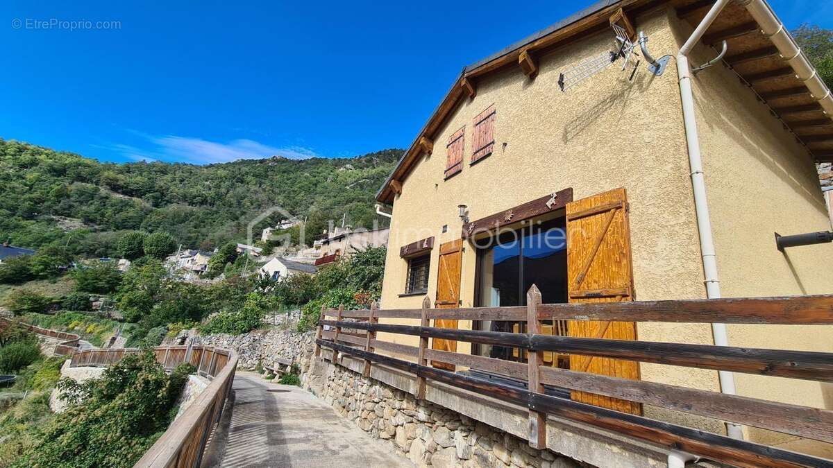 Maison à FONTPEDROUSE