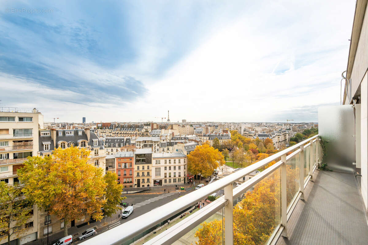 Appartement à PARIS-17E
