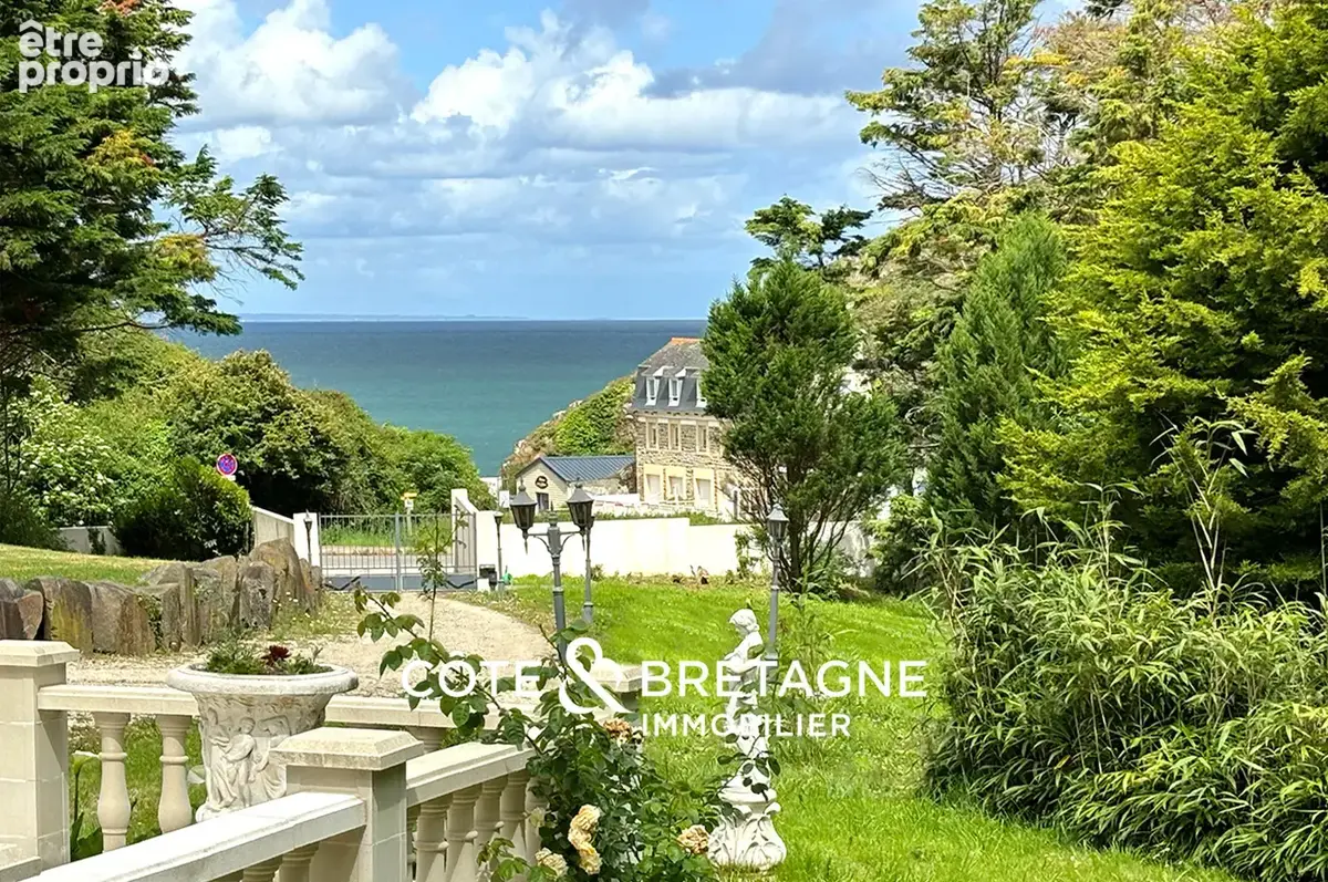 Maison familiale vue mer a planguenoual  réf : 2026184 - photo 1
