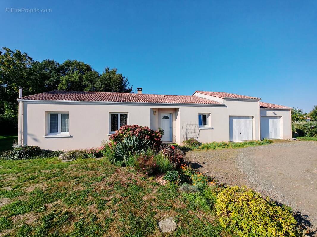 Maison à SAINT-VINCENT-LA-CHATRE