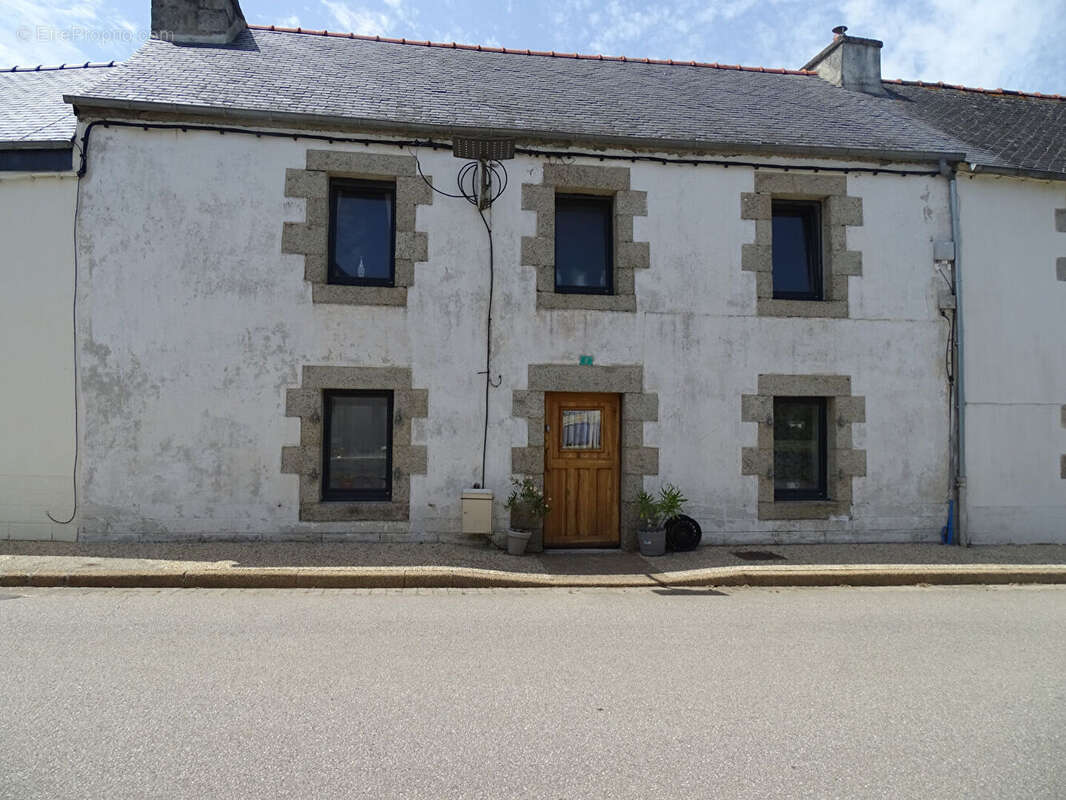 FINISTÈRE. Maison de village de caractère avec potentiel de rénovation au coeur de Collorec - photo 14