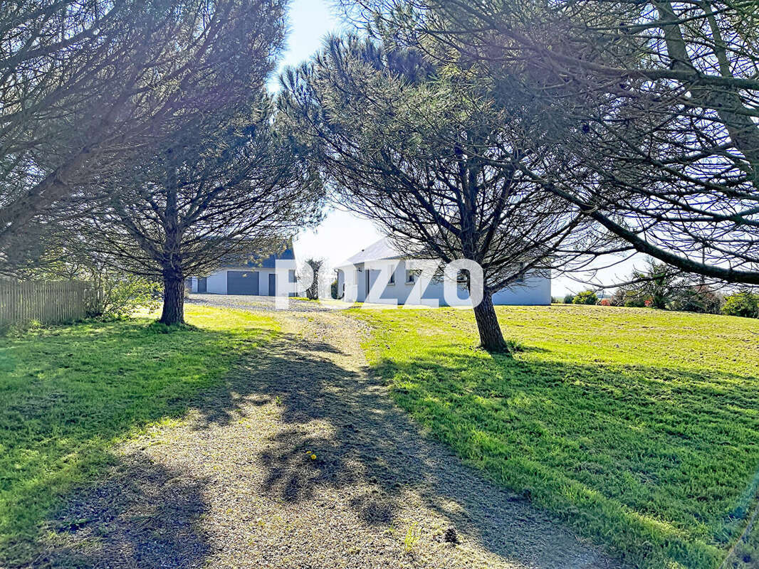 Maison à REGNEVILLE-SUR-MER