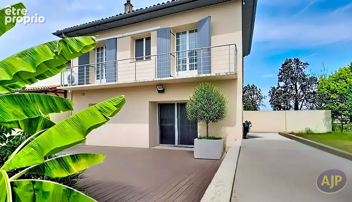 Maison à ARVEYRES